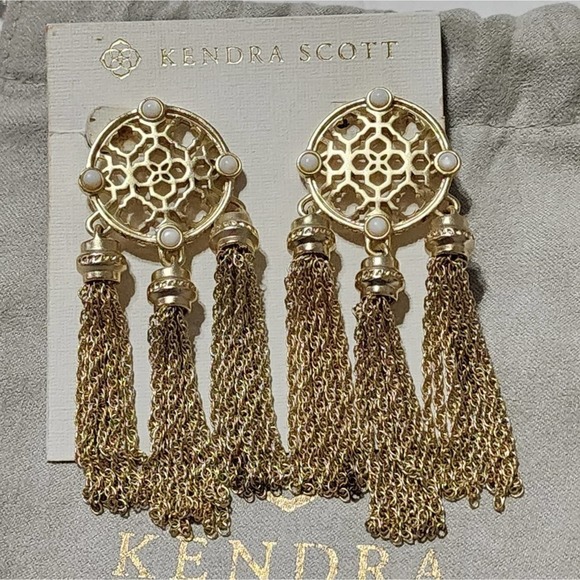 KENDRA SCOTT Adams Gold statement Earrings in White Pearl - Picture 1 of 8
